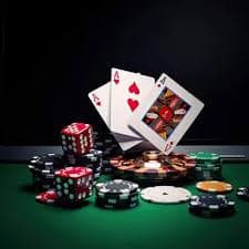 Giao diện casino trực tuyến xoso6 với bàn chơi baccarat và người chơi thực tế
